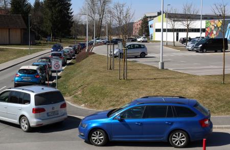 GNEČA PRI TESTIRANJU COVID 02 FOTO LJUBO VUKELIČ